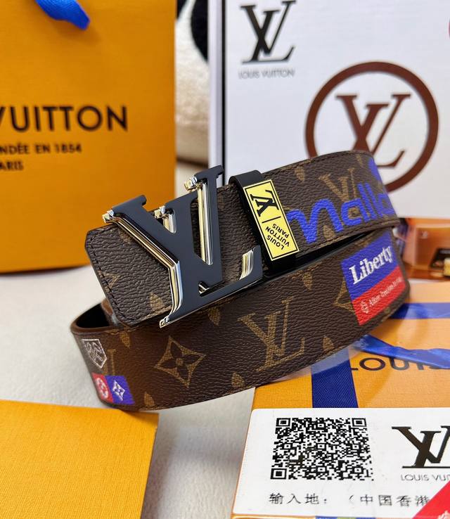 皮带：Lv..路易..威登顶级复刻- 腰带：原单品质百分百进口原厂头层牛皮，保证真皮。双层渐变间金色磨砂烤漆设计.24K纯钢扣涂鸦彩绘图案艺术双面可用专柜同等质