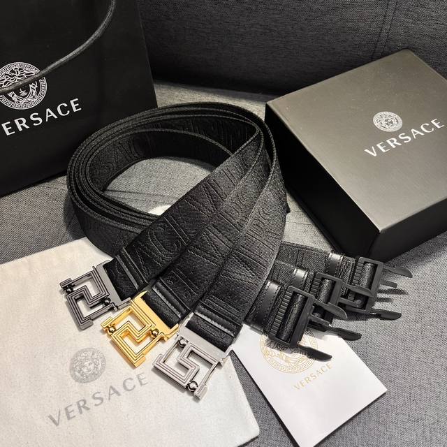 范思哲 宽4.0㎝ Versace 小牛皮、皮质边饰、标志性 Greca 细节、Logo提花、环扣、双面、可调节松紧 织带，不分码数