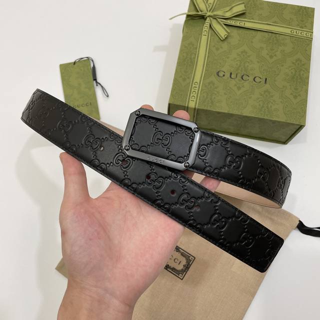 高端品质，实物拍摄 批 配全套礼盒 Gucci 1W3Af专柜新款浮雕冲孔压花 宽度4.0Cm 复古陶瓷黑gg扣