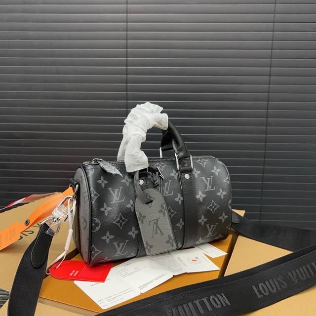 Louisvuitton 路易威登 Keepall 25 系列手袋 印花手提斜挎包 单肩包 采用精湛镶嵌细工，实物拍摄 原厂原版面料 配送小票 防尘布袋 折叠礼