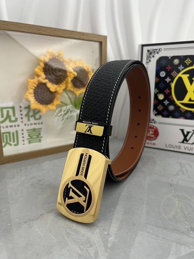 品名：Lv..路易..威登原单 材质：原单牛皮腰带 百分百头层牛皮腰带保证真皮，24K纯钢扣，专柜原单品质、做工精细，时尚大牌，送人自用首选 包装： 请认准如图