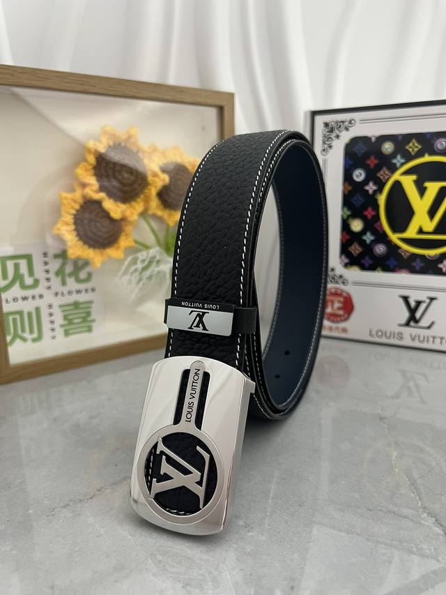 品名：Lv..路易..威登原单 材质：原单牛皮腰带 百分百头层牛皮腰带保证真皮，24K纯钢扣，专柜原单品质、做工精细，时尚大牌，送人自用首选 包装： 请认准如图