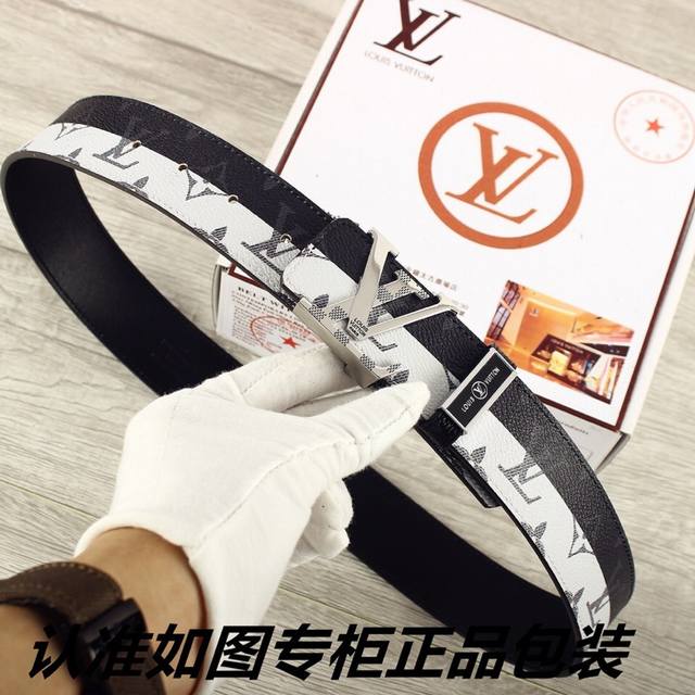 品名：Lv..路易..威登原单 型号：认准如图专柜包装，赠送打孔器 材料：百分百头层牛皮，涂鸦图案，变色工艺。保证真皮。专柜同等质量， 送人自用首选 包装： 请