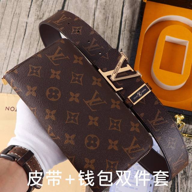 品牌：LV.易路威登双件套 型号：木盒装，皮带+钱包，两件套 等级：意大利进口百分百头层牛皮，LV.易路威登，世界著名奢侈品品牌，经典格子系列，黑格 咖啡格 老