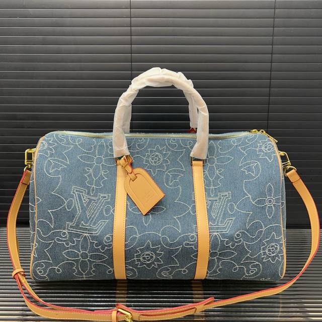 Louisvuitton 路易威登 KEEPALL 牛仔布旅行袋 手提包袋 男女通用机场包 实物拍摄 原厂原版面料 45 x 26 cm。