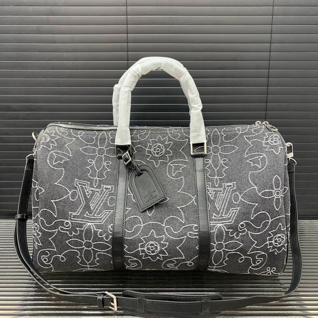 Louisvuitton 路易威登 KEEPALL 牛仔布旅行袋 手提包袋 男女通用机场包 实物拍摄 原厂原版面料 45 x 26 cm。