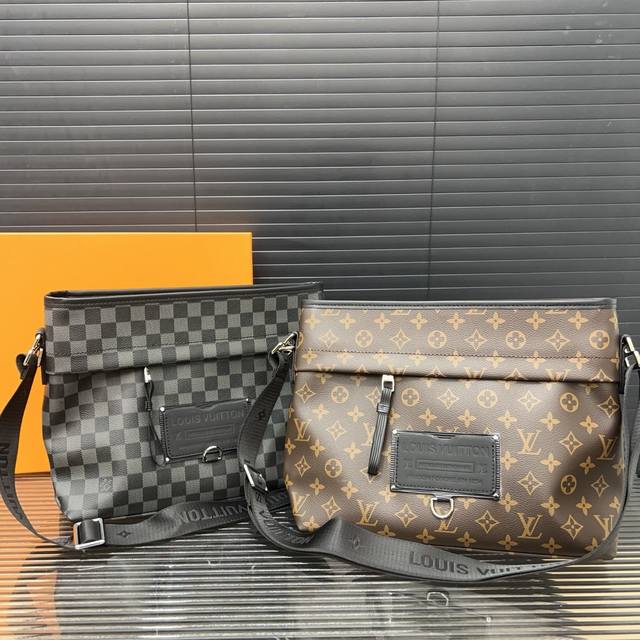 Louisvuitton 路易威登 BESACE ZIPPER 手袋 邮差包 单肩包印花斜挎包 经典百搭 实物拍摄 配送礼盒 防尘袋 30 x 25 cm。