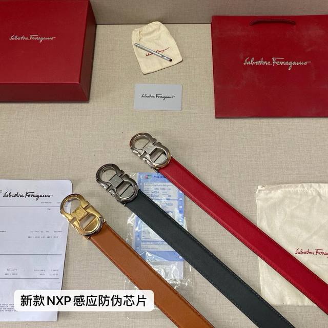 品牌：菲拉格慕Ferragamo 芯片款 等级：原版品质.头层牛皮 专柜售经典爆款开模。油边精致 电脑车线 手感柔软.实物拍摄无修饰 上身效果超好、长度可裁剪.