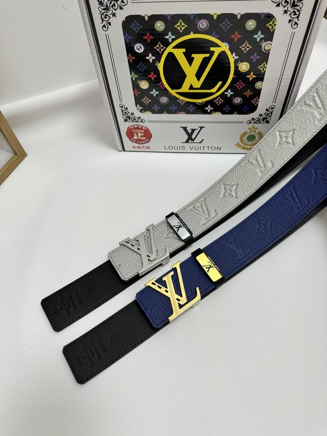 品名：LV..路易..威登 材质：原单牛皮腰带 百分百头层牛皮腰带保证真皮，24K纯钢扣，专柜原单品质、做工精细，时尚大牌，送人自用首选 包装： 请认准如图专柜