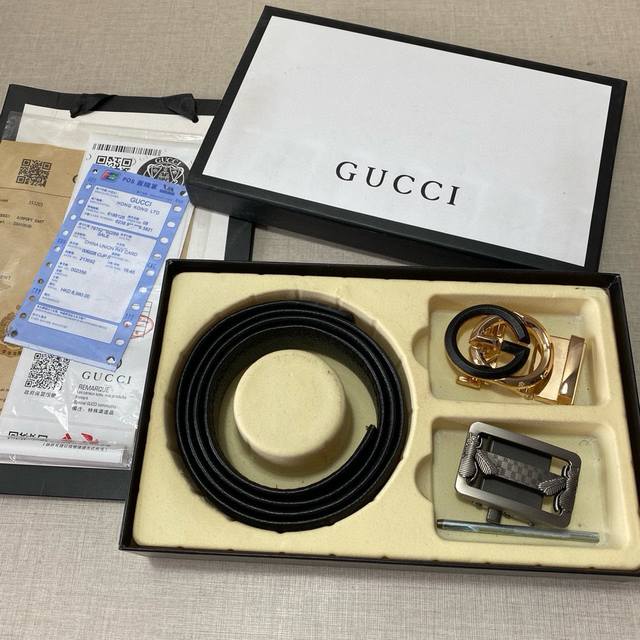 G精品款 ☆双扣礼盒套装 含礼盒 专柜有售 Gucci专柜在售正品 此款采用头层牛皮制作 走线油边细致 正品开模 搭配仿铜扣经久耐用、3.5Cm规格