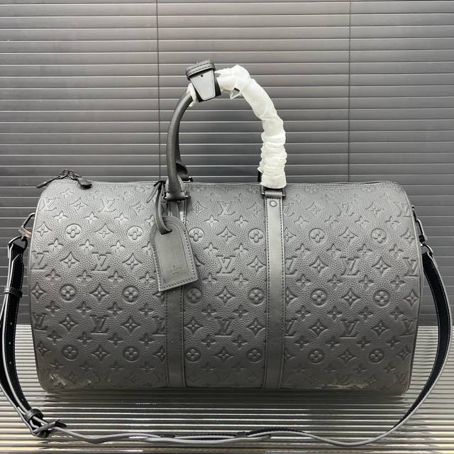 Louisvuitton 路易威登 keepall牛皮压花旅行袋 手提包袋 机场包 男女通用 实物拍摄 配送 防尘袋 50 X 29Cm。