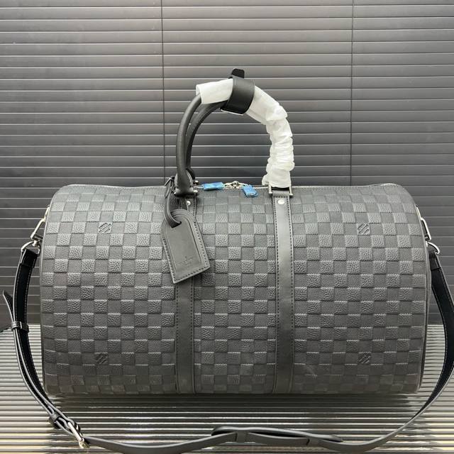 Louisvuitton 路易威登 keepall牛皮压花旅行袋 手提包袋 机场包 男女通用 实物拍摄 配送 防尘袋 50 X 29Cm。