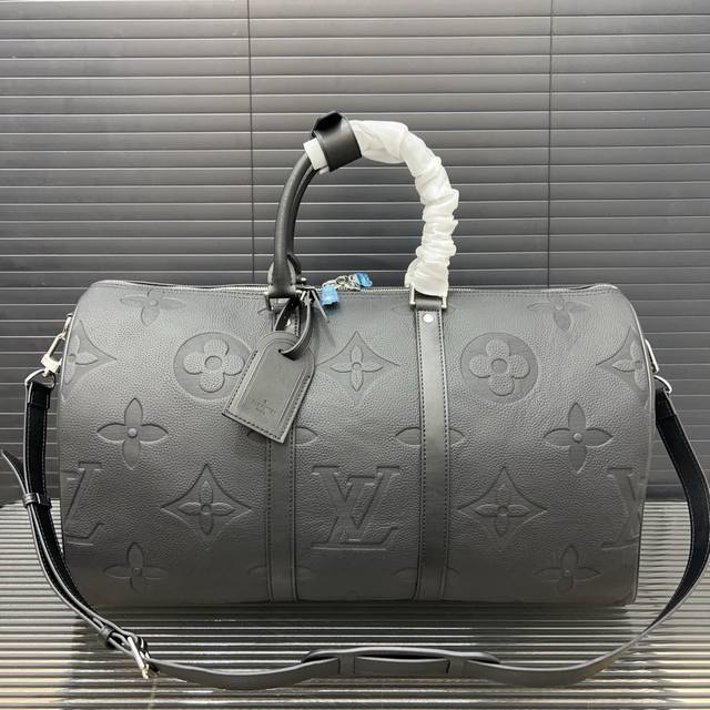 Louisvuitton 路易威登 keepall牛皮压花旅行袋 手提包袋 机场包 男女通用 实物拍摄 配送 防尘袋 50 X 29Cm。