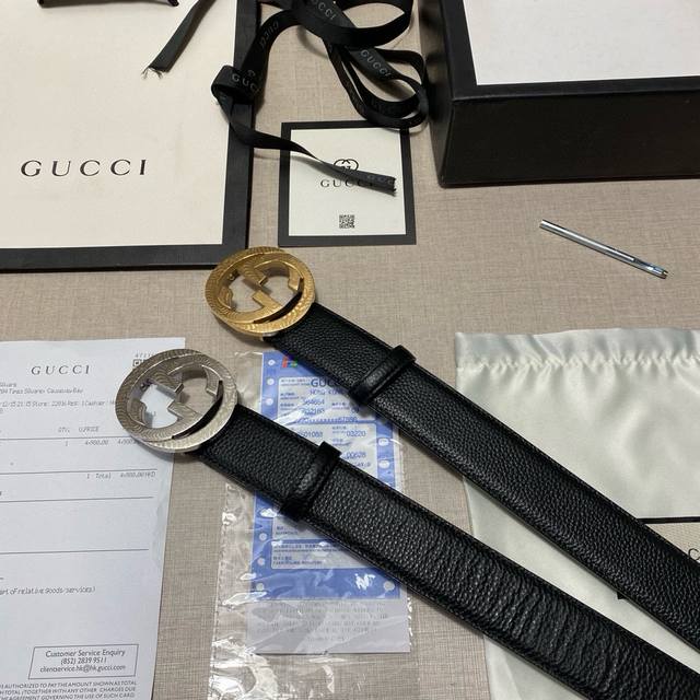 品牌：古驰Gucci 钢扣 等级：原单私货.进口头层牛皮黑底，专柜售、堪比正品！油边精致 电脑车线 手感柔软.实物拍摄无修饰 上身效果超好、长度不可裁剪.配专柜