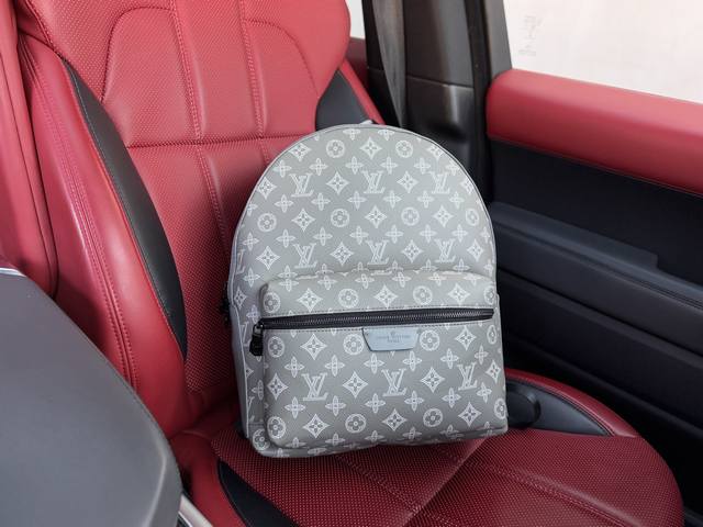 高端货 新款 “Louis Vuitton”Lv双肩包 M12463 Louis Vuitton Discovery Backpack Pm 字母徽标拉链开合