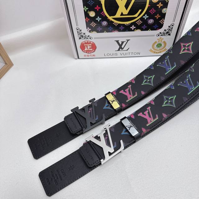 品名：Lv..路易..威登 材质：原单牛皮腰带 百分百头层牛皮腰带保证真皮，24K纯钢扣，专柜原单品质、做工精细，时尚大牌，送人自用首选包装： 请认准如图专柜包