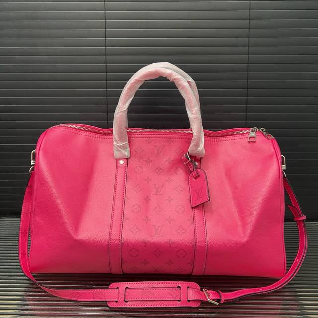 Louisvuitton 路易威登 keepall 旅行袋 单肩斜挎手提包袋 男女通用机场包 实物拍摄 原厂面料 规格 45 Cm。