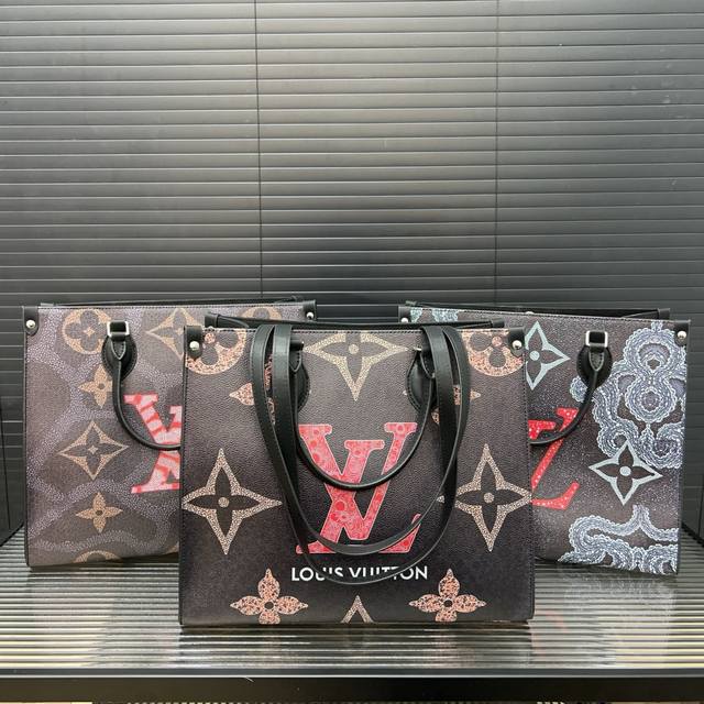 Louisvuitton 路易威登onthego托特包手提包 公文包 男女通用 经典百搭 实物拍摄 配送防尘袋 34 X 27 Cm。