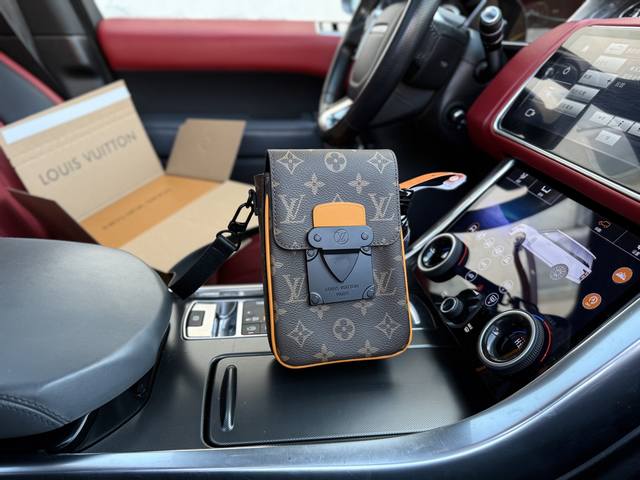 高端货 新款 “ Louis Vuitton ”Lv单肩包 路易威登手机包斜挎包 M82535 Louis Vuitton S-Lock Vertical 橙色