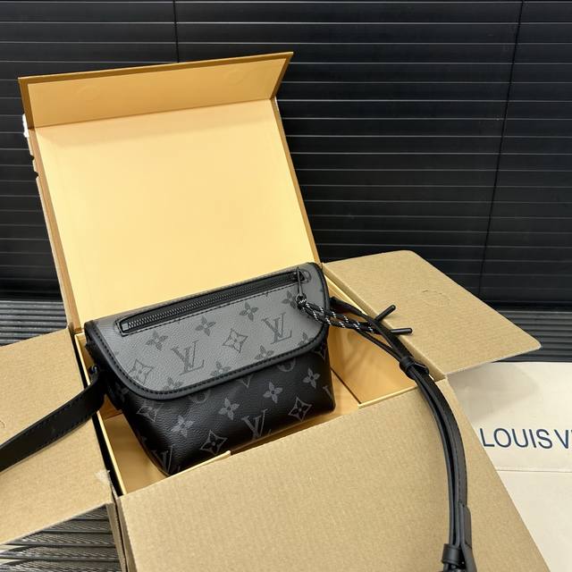 Louisvuitton 路易威登迷你Pulse邮差包 翻盖单肩包 大容量印花斜挎包 采用精湛镶嵌细工，经典百搭 实物拍摄 原厂原版面料 配送飞机礼盒 16 X