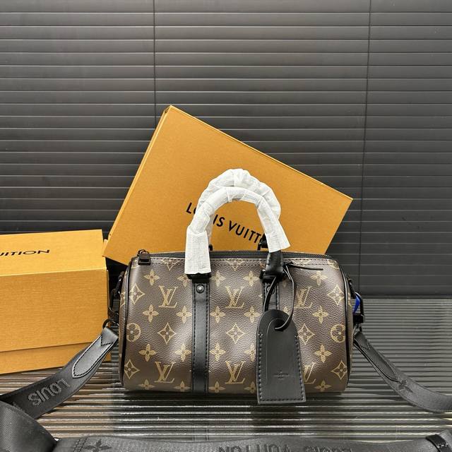 Louisvuitton 路易威登 keepall 25 系列手袋 印花手提斜挎包 单肩包 实物拍摄 原厂原版面料 配送防尘布袋 折叠礼盒 15 X 25 Cm