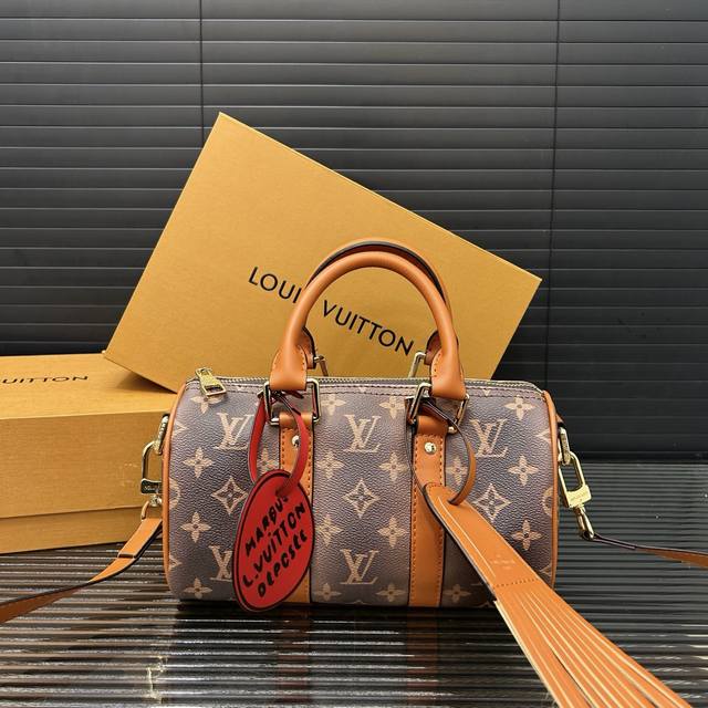 Louisvuitton 路易威登 keepall 25 系列手袋 印花手提斜挎包 单肩包 实物拍摄 原厂原版面料 配送防尘布袋 折叠礼盒 15 X 25 Cm