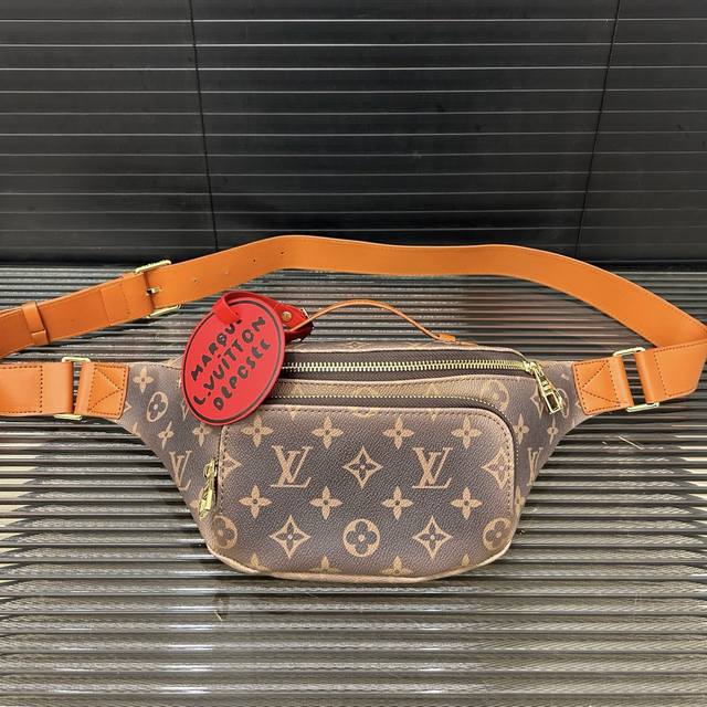 Louisvuitton 路易威登 Bumbag 老花腰包斜挎胸包 原厂材质 电镀五金 高端货 附带防尘袋 礼盒 规格 35 X 14Cm