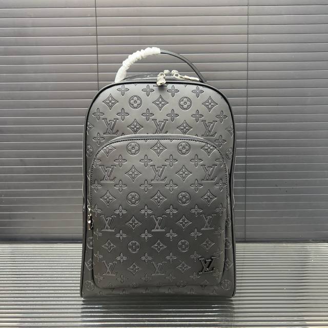 Louisvuitton 路易威登avenue 双肩包 男士背包 书包 电脑包采用精湛镶嵌细工，经典百搭 实物拍摄 原厂原版面料 配送防尘袋 30 X 40 C