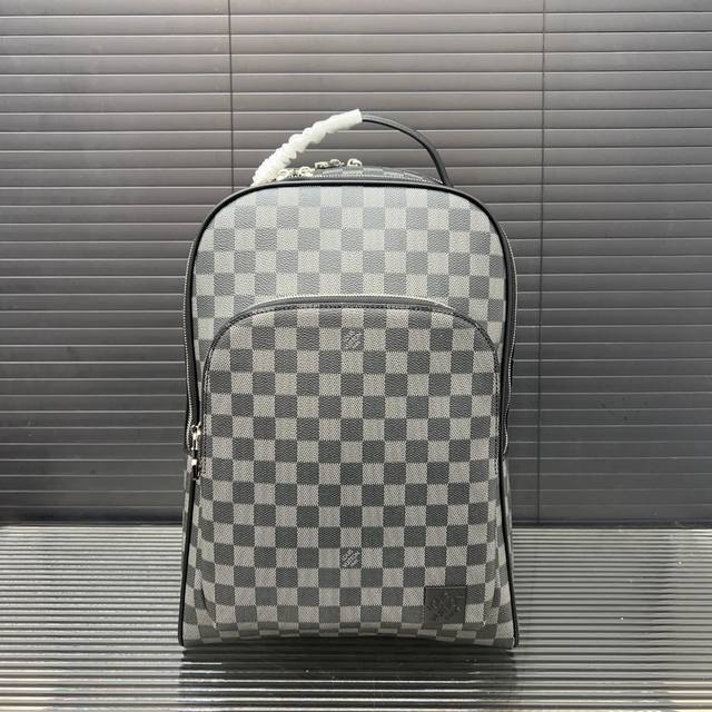 Louisvuitton 路易威登avenue 双肩包 男士背包 书包 电脑包采用精湛镶嵌细工，经典百搭 实物拍摄 原厂原版面料 配送防尘袋 30 X 40 C