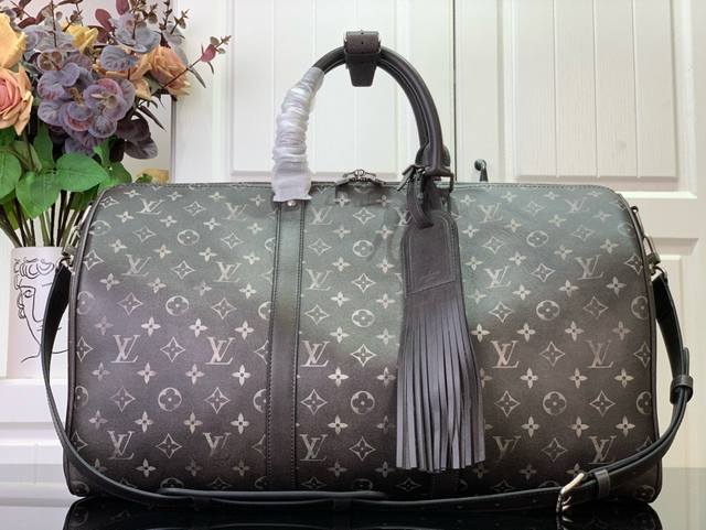 路易威登 Keepall BandoulièRe 50旅行袋 M41416 96 黑花 做旧版 pharrell Williams 于 2024秋冬 From