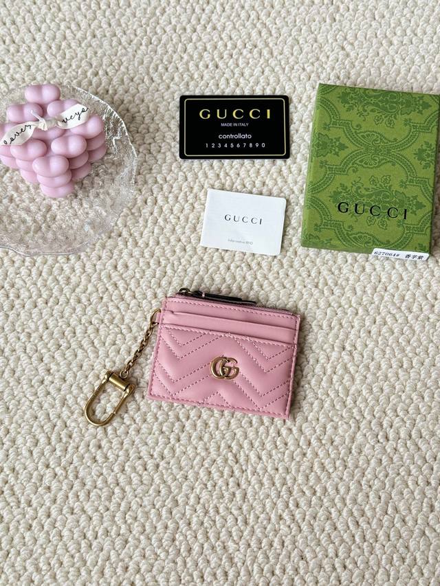 Gucci 卡包 钥匙扣新品上市！牛皮实物实拍！ 款号:627064尺寸：宽10 X高7.5X1Cm - 点击图像关闭