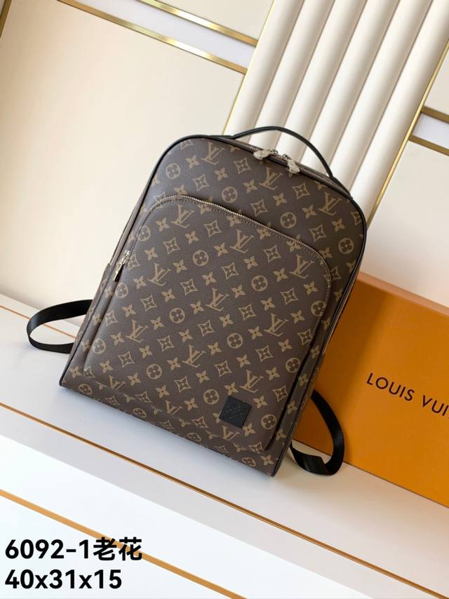 双肩包型号：6092-1 老花 Avenue，Damier Lnfini ，品牌经典老花配牛皮，于商务和休闲场合展儒雅风范。拉链开户启前袋，主隔层和后侧衬垫隔层