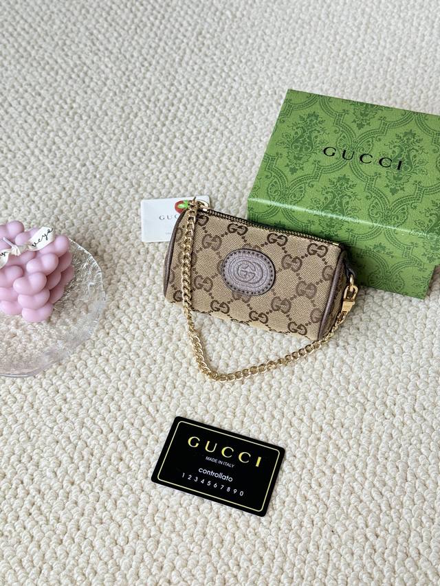 Gucci 古驰 新款 女士米色 乌木色帆布草莓拉链零钱包