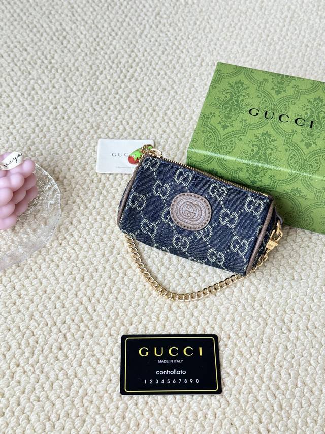 Gucci 古驰 新款 女士米色 乌木色帆布草莓拉链零钱包