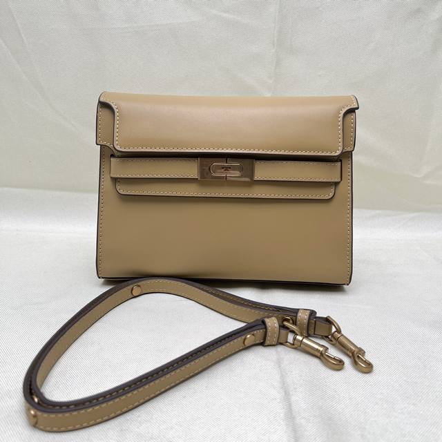 Tory Burch 汤丽柏琦Lee Radziwill斜挎肩背包 头层牛皮材质 编号158720尺寸24×8.5×17.3