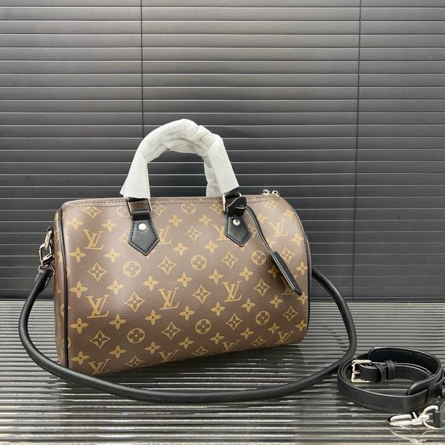 Louisvuitton 路易威登 Speedy Soft 30 单肩斜挎包 枕头包 男女通用 采用经典百搭 实物拍摄 原厂原版面料 高端品质 配送防尘袋 30 - 点击图像关闭