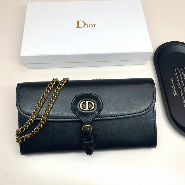 Dior 926颜色 黑色 奶茶色尺寸 19*10.5*3.5Dior 专柜同步，可肩背专柜品质顶级进口牛皮 海外订制钥匙扣五金 做工油边精湛 - 点击图像关闭