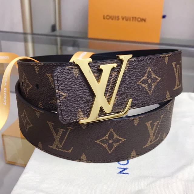 最高版本，实物拍摄 批 Louis Vuitton 路易威登皮带 宽度:40Mm 专柜同款男士时尚款 驴家经典款老花 Lv Initiales 腰带新推出的Mo