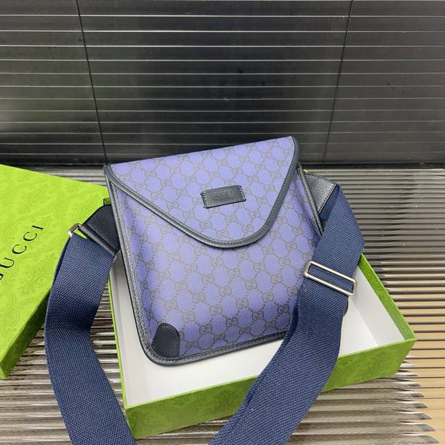 Gucci 古奇 Neo Vintage Gg邮差包男士单肩包 经典Logo搭配原厂工艺材质 休闲百搭斜挎包 实物拍摄 配送防尘袋 礼盒 27 X 27Cm。