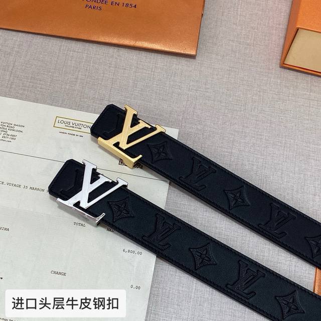 品牌：路易威登Lv 钢扣 等级：原单私货.进口头层牛皮 ，专柜售、堪比正品！油边精致 电脑车线 手感柔软.实物拍摄无修饰 上身效果超好、.配专柜全套包装.送礼自