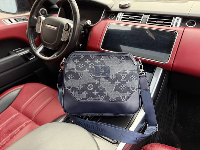 高端货 新款 “Louis Vuitton”Lv单肩包路易威登邮差包本款 S Lock 邮差包由 Monogram Macassar 帆布制成 高清五金Logo