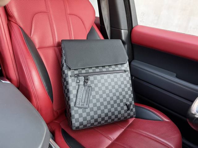 高端货 新款 “Louis Vuitton ”Lv双肩包 路易威登双肩包 M21367 Louis Vuitton Fastline Flap 牛皮革 邮差包书