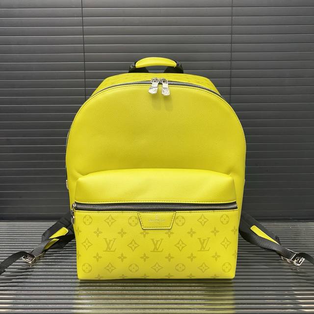 Louisvuitton 路易威登 Discovery 印花双肩包 大容量背包 书包 男女通用 经典百搭 实物拍摄 原厂原版面料 配送防尘袋 40 X 30 C