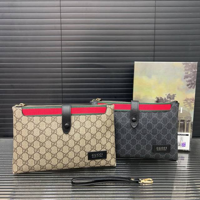 Gucci 古奇 Gg手拿包 手袋 男士休闲商务手包 实物拍摄 原厂原版面料 17 X 27 Cm。